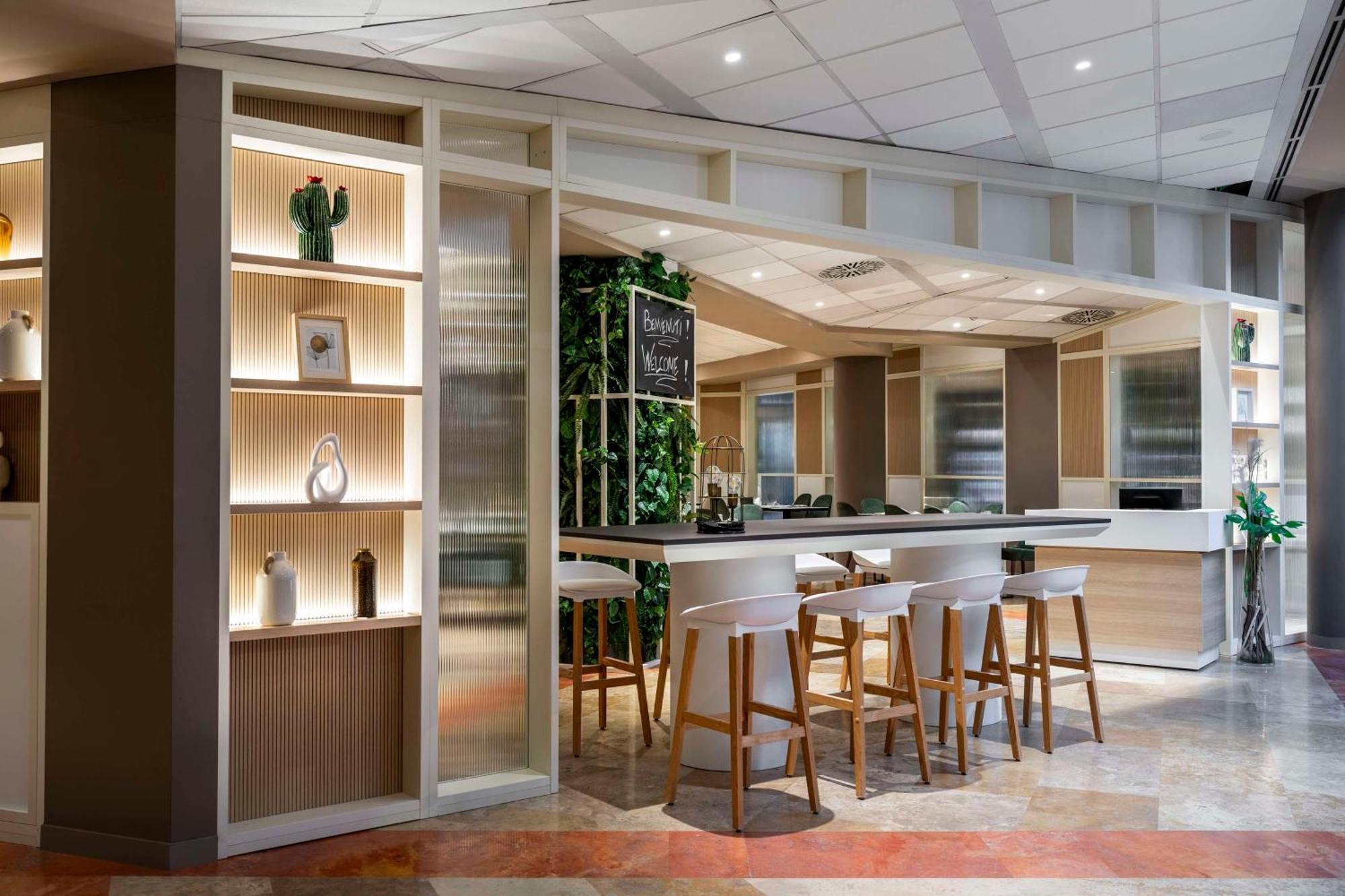 Hotel Hilton Garden Bologna North 4*